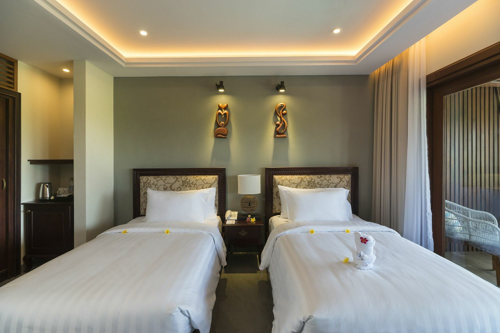 Sense Canggu Beach Hotel Buitenkant foto