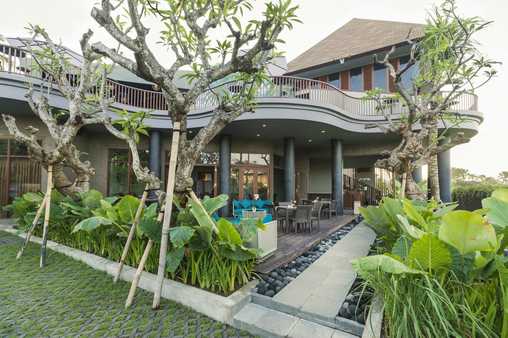 Sense Canggu Beach Hotel Buitenkant foto